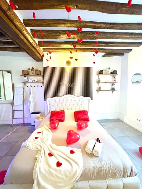 Logement moderne avec jacuzzi Apartment in Aubervilliers