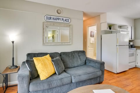 Lakefront Oasis Boat Slip, Kayaks and Outdoor Pool House in Kimberling City