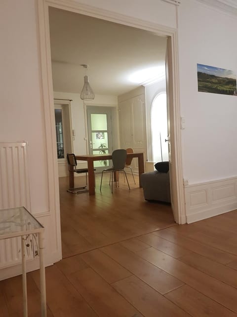 La place aux fleurs Apartment in Dole