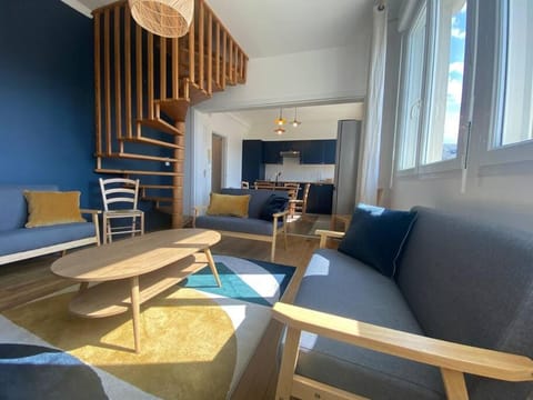 joli duplex centre ville 5 min à pied de la gare sncf Apartment in Normandy