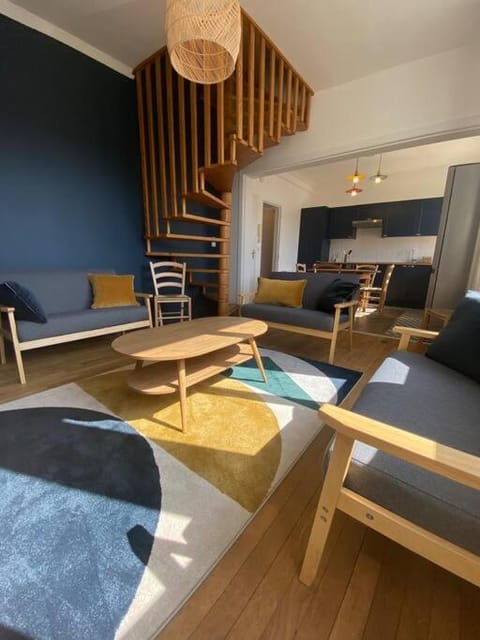 joli duplex centre ville 5 min à pied de la gare sncf Apartment in Normandy