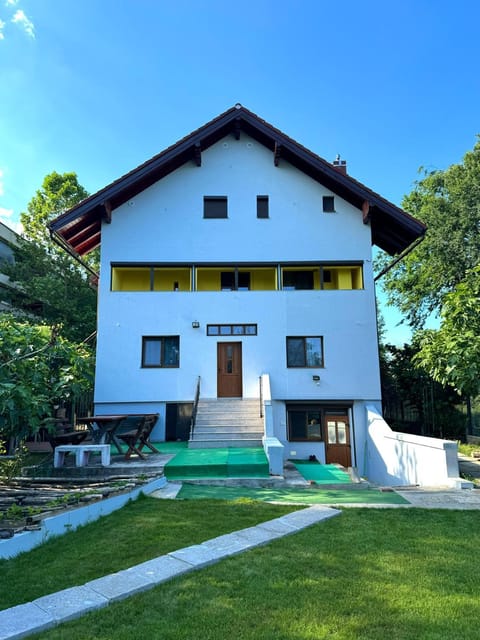 Property building, Day, Natural landscape