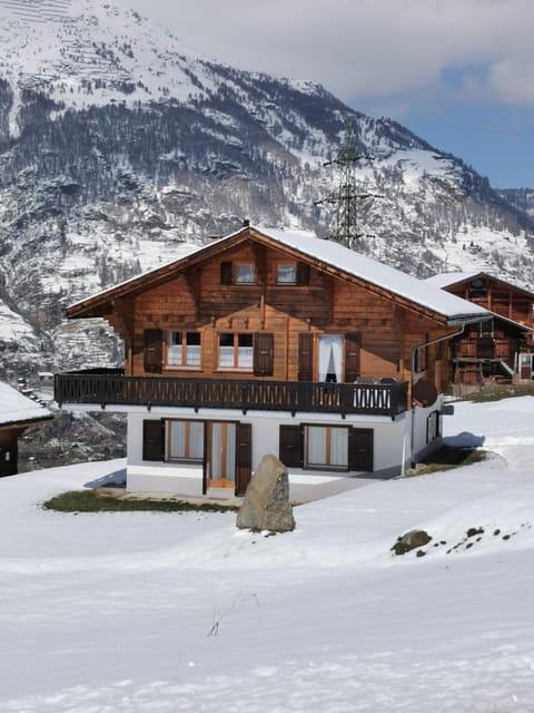 Property building, Winter, Mountain view