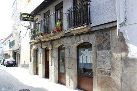 Facade/entrance, Off site