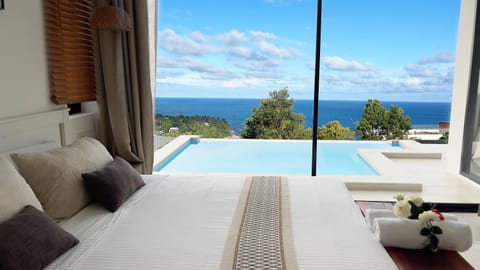 Bedroom, Sea view, Sea view, Swimming pool, Swimming pool