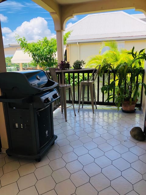 Patio, BBQ facilities