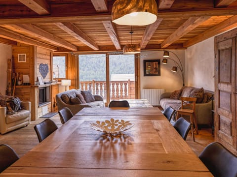 Appartement en résidence standing, ski aux pieds et garage Apartment in Montgenèvre