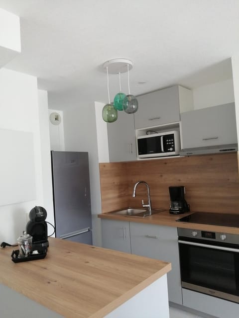 Apptt rénové bien situé parking terrasse vélos Apartment in Blois