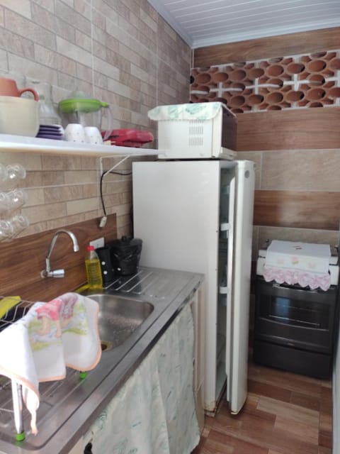 Communal kitchen, Internal: Not applicable to any particular room