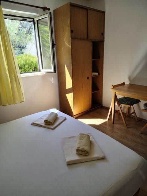 Bed, Bedroom, wardrobe