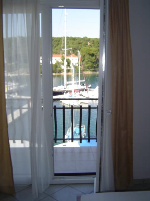 View (from property/room), Balcony/Terrace, Bedroom