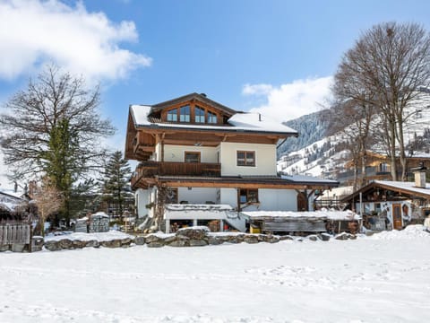 Property building, Winter