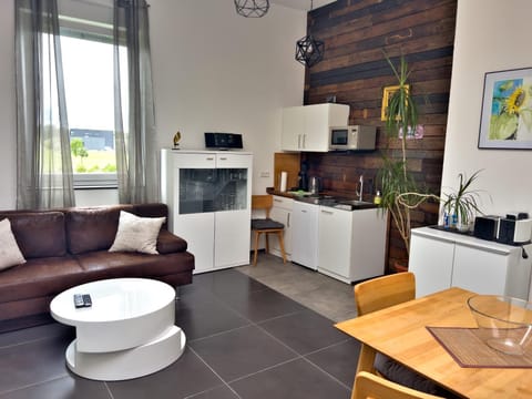 Kitchen or kitchenette, Living room, Seating area