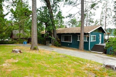 Johnson Lake FrontReduced Nightly Rates House in Bass Lake