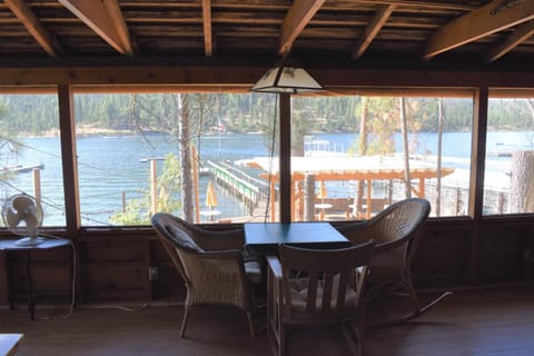 Charming 1927 Lake Front Home - Hargrave House in Bass Lake