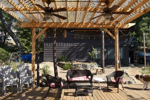 Charming 1927 Lake Front Home - Hargrave House in Bass Lake