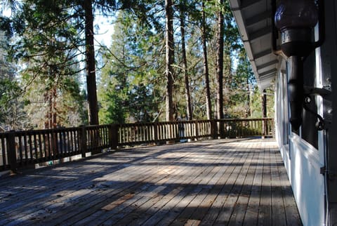 Idylwild-Lake Area House in Bass Lake