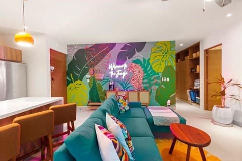 TV and multimedia, Living room, Seating area, air conditioner