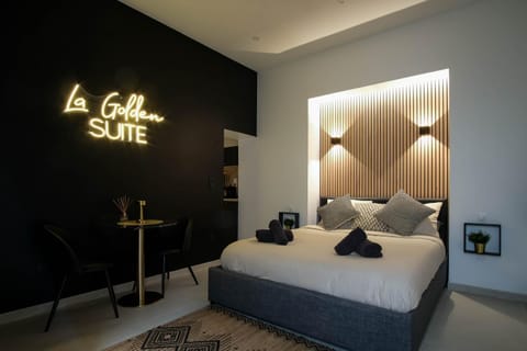 La Golden Suite Apartment in Cambrai