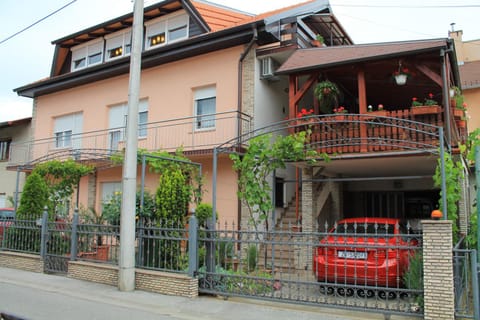 Property building, Day