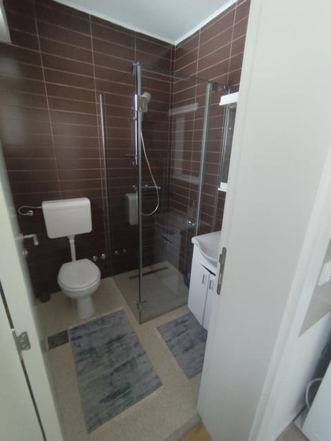 Lane Apartmani Apartment in Novi Sad