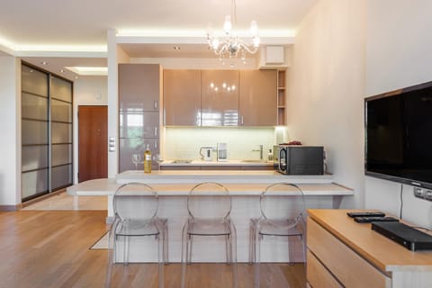 TV and multimedia, Kitchen or kitchenette