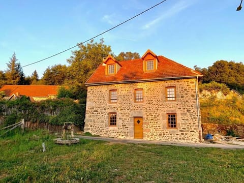 Property building, Day