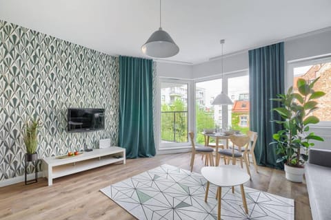 Communal lounge/ TV room, TV and multimedia, Living room, Seating area