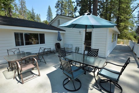 O'Hara Lake View House in Bass Lake