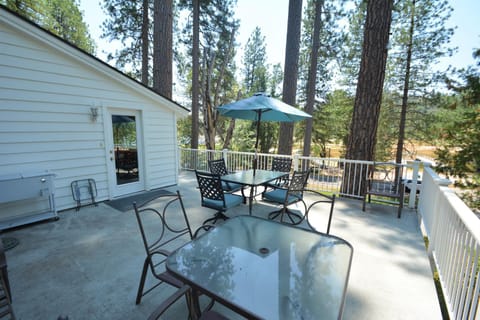 O'Hara Lake View House in Bass Lake