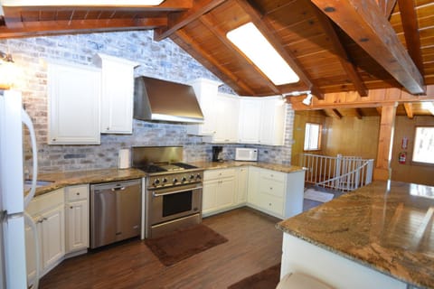 O'Hara Lake View House in Bass Lake