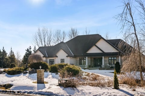 Property building, Day, Winter