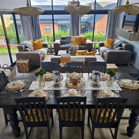 Dining area, Dinner