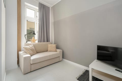 TV and multimedia, Seating area