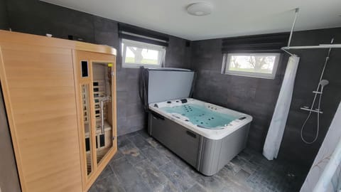 Sauna, Sauna, Spa and wellness centre/facilities