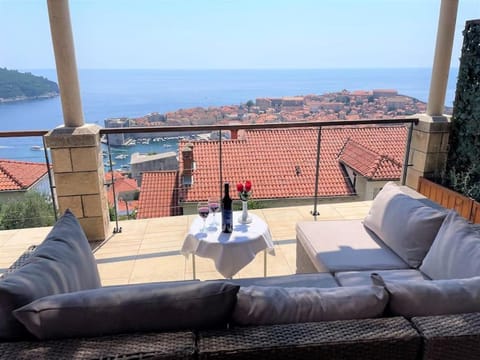 Dalmatins MillionDollar sea view House in Dubrovnik