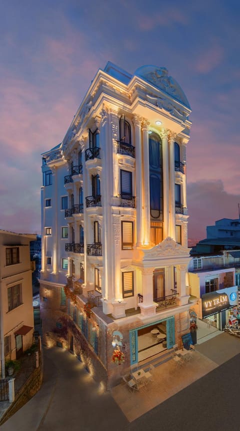 Property building, Facade/entrance