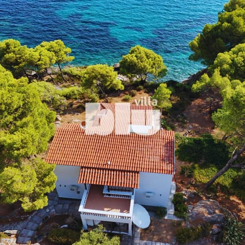 Property building, Natural landscape, Sea view