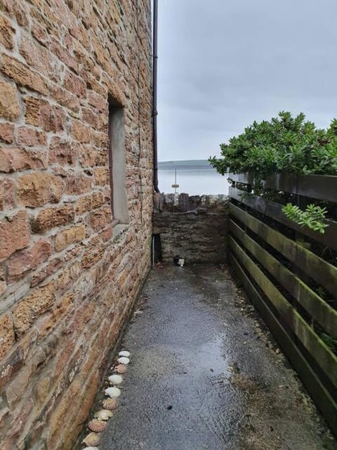 Waterfront Apartment, St Margarets Hope, Orkney Apartment in Scotland