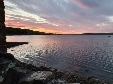 Waterfront Apartment, St Margarets Hope, Orkney Apartment in Scotland