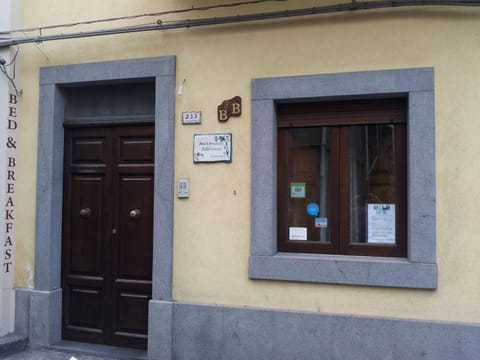 Property building, Facade/entrance