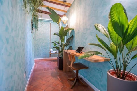 Seating area