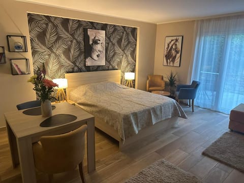 Bed, Living room, Seating area