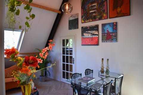 Decorative detail, Dining area