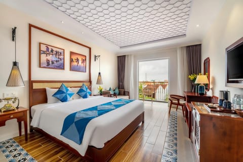 Bed, View (from property/room), air conditioner