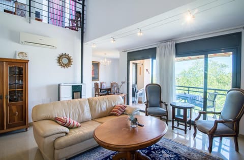 Balcony/Terrace, Living room