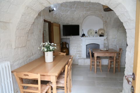 Trullo Montetrecarlini House in Province of Taranto