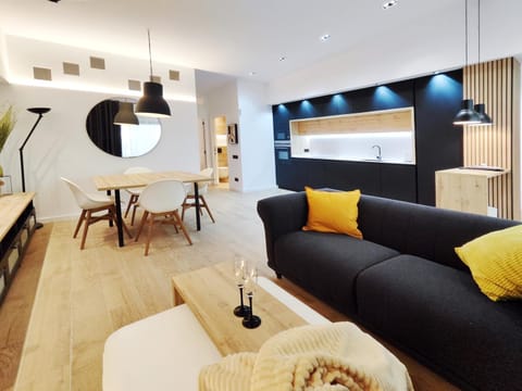 TV and multimedia, Kitchen or kitchenette, Dining area