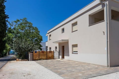 Modern holiday house near beach House in Fažana