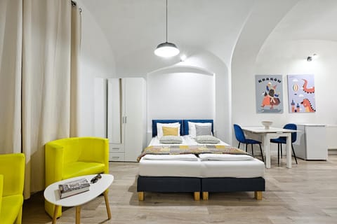 Bed, Living room, Photo of the whole room, Bedroom